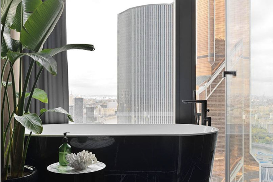 Апартамент с ванной у окна на 44 этаже в Москва Сити