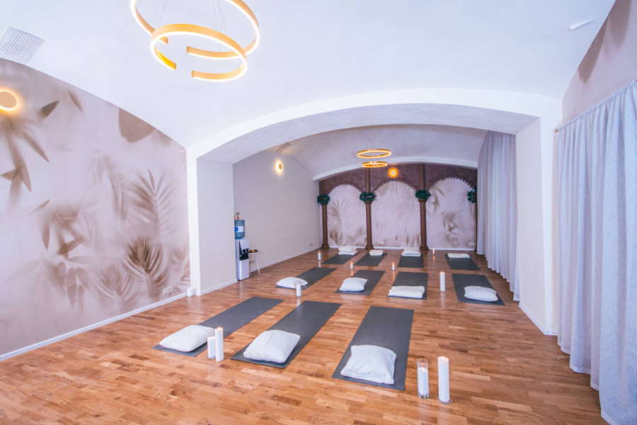 Зал для телесных практик, йоги