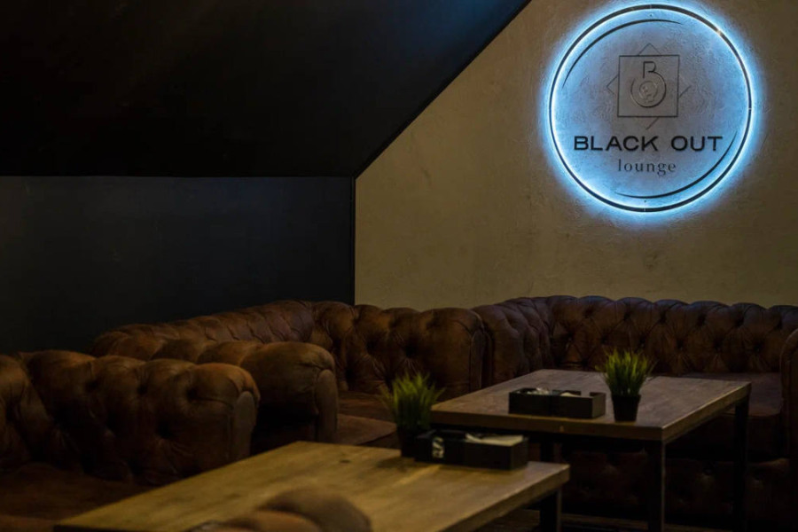Black Out Lounge
