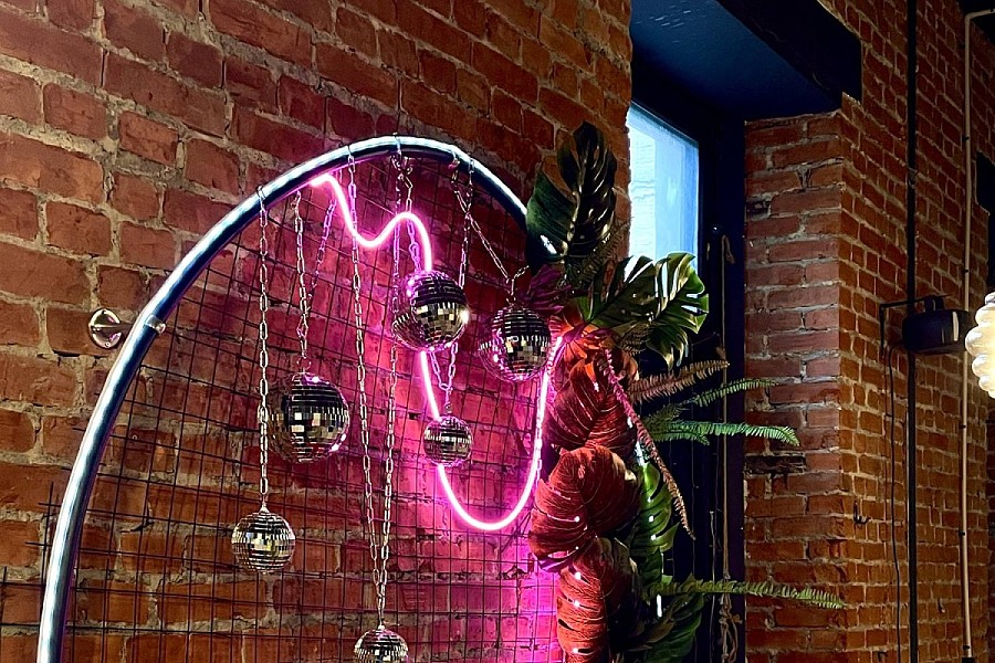 BLACK NEON LOFT — фото 6